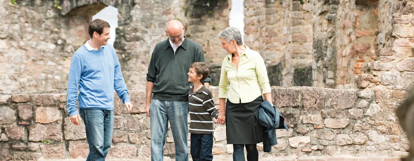 Foto: Staatliche Schlösser und Gärten Baden-Württemberg, Niels Schubert Hochburg bei Emmendingen, Besucher